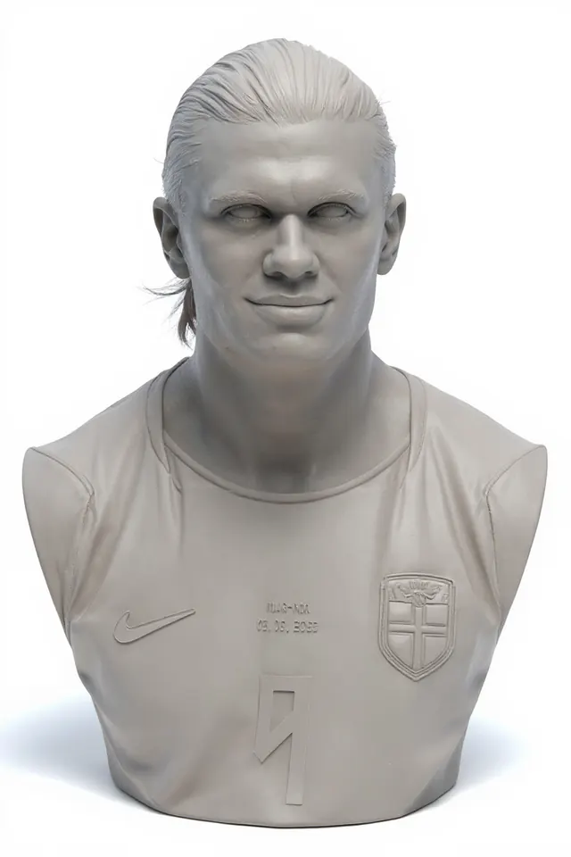Erling Haaland bust